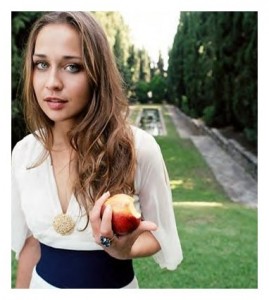 Fiona Apple Arrest Response